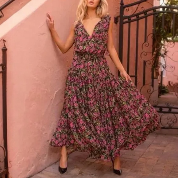 Misa Los Angeles Dresses & Skirts - MISA LOS ANGELES Blogger Favorite Hollen Sleeveless Split Neck Tiered Maxi Dress